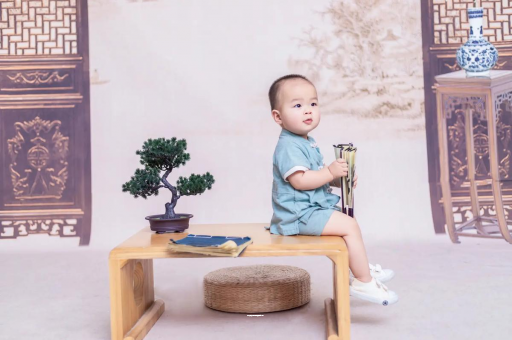 青岛孕妇肚子上的黑线